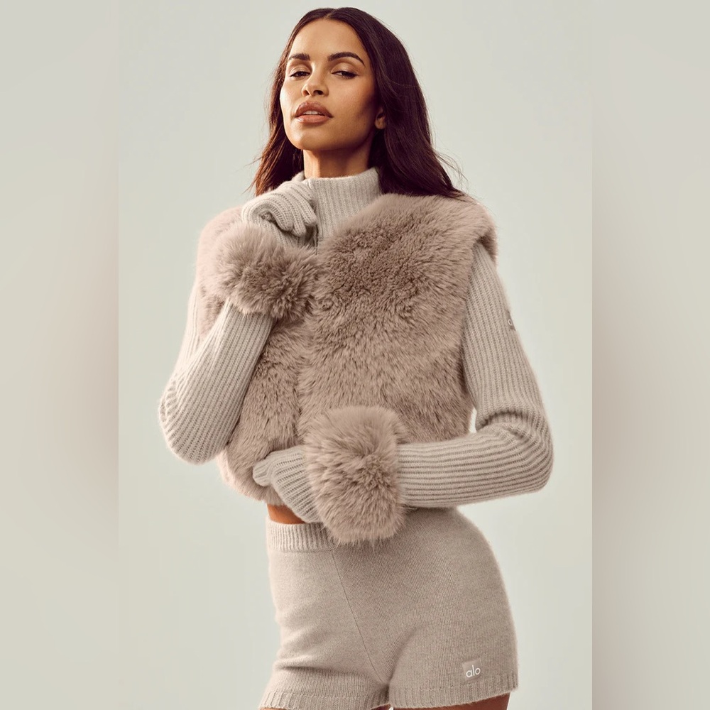 Alo yoga Oat Heather Faux Fur Cashmere Northstar Full Zip